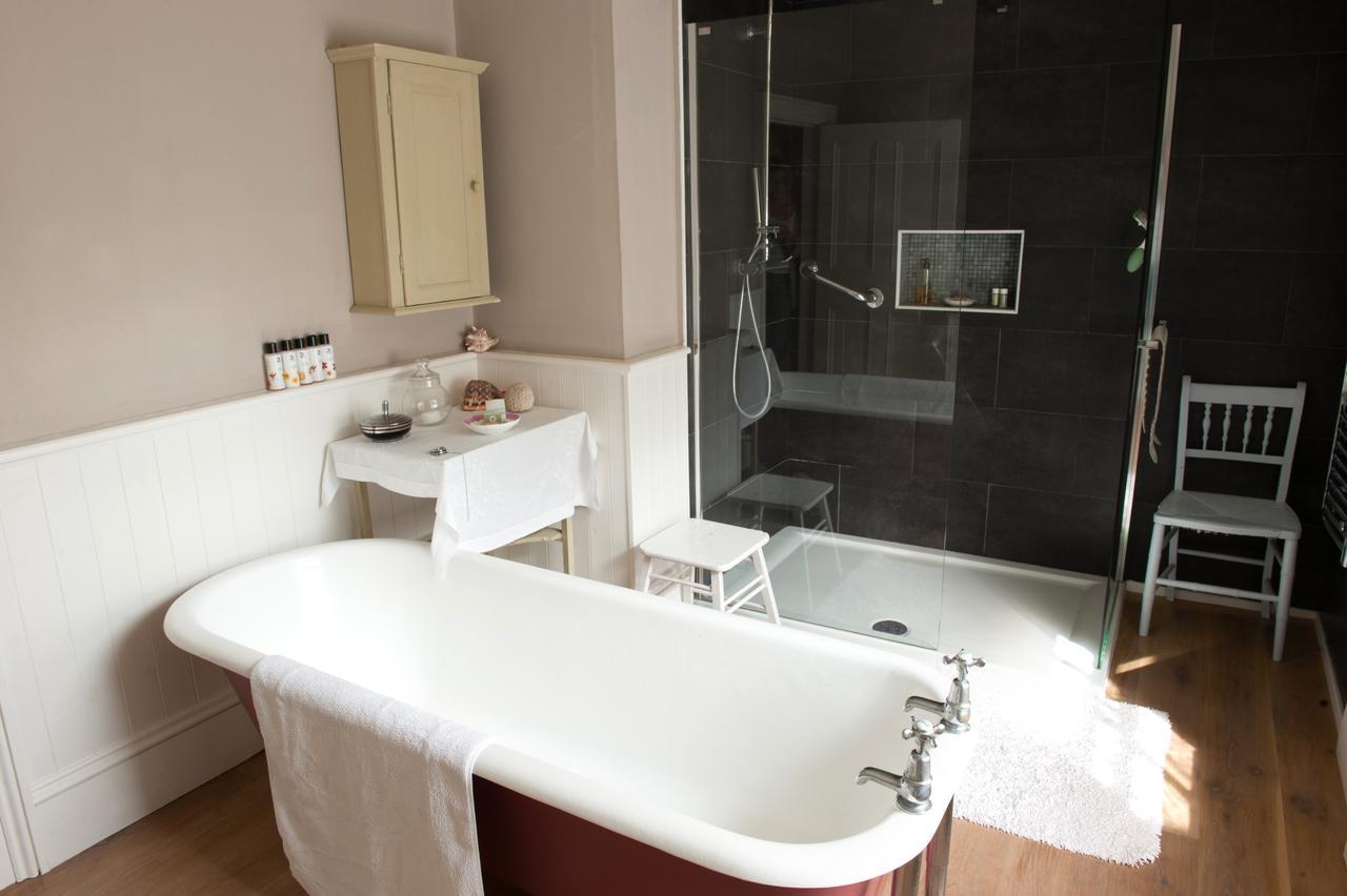 Bed and Breakfast Lough Bawn House Collinstown  Exterior foto